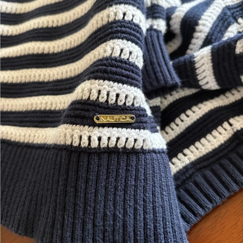 Nautica Navy Blue and White Braided Striped Crewneck Sweater size Large